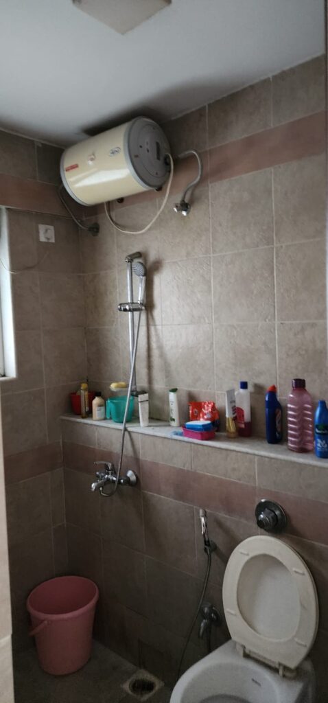 Amanora Adreno Tower 2Bhk